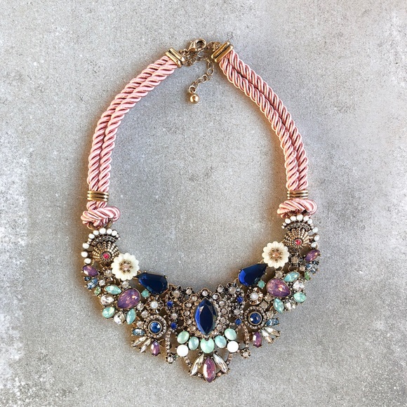 hwl boutique Jewelry - Blush and Blue Statement Necklace